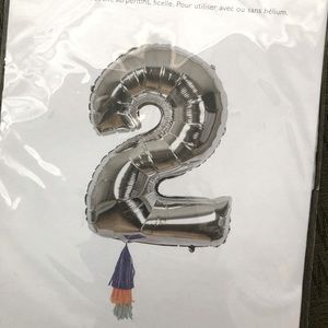 Meri Meri 2 party balloon with tassels